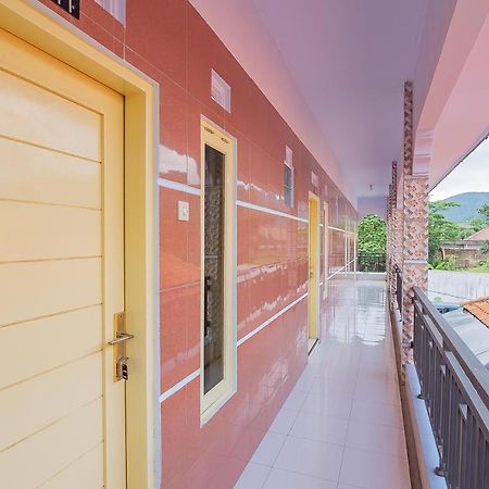 Reddoorz Syariah @ Tambak Mekar Street Subang Hotell Djalantjagak Eksteriør bilde