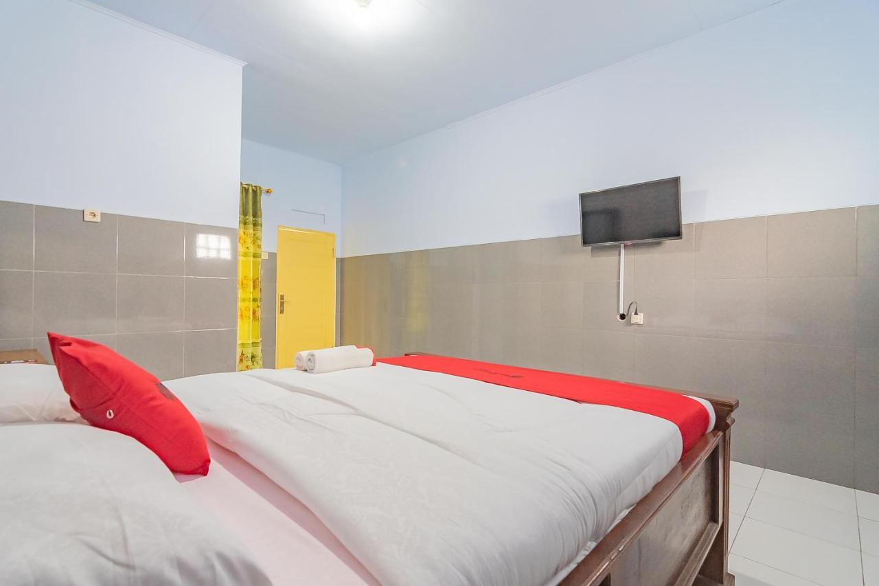 Reddoorz Syariah @ Tambak Mekar Street Subang Hotell Djalantjagak Eksteriør bilde