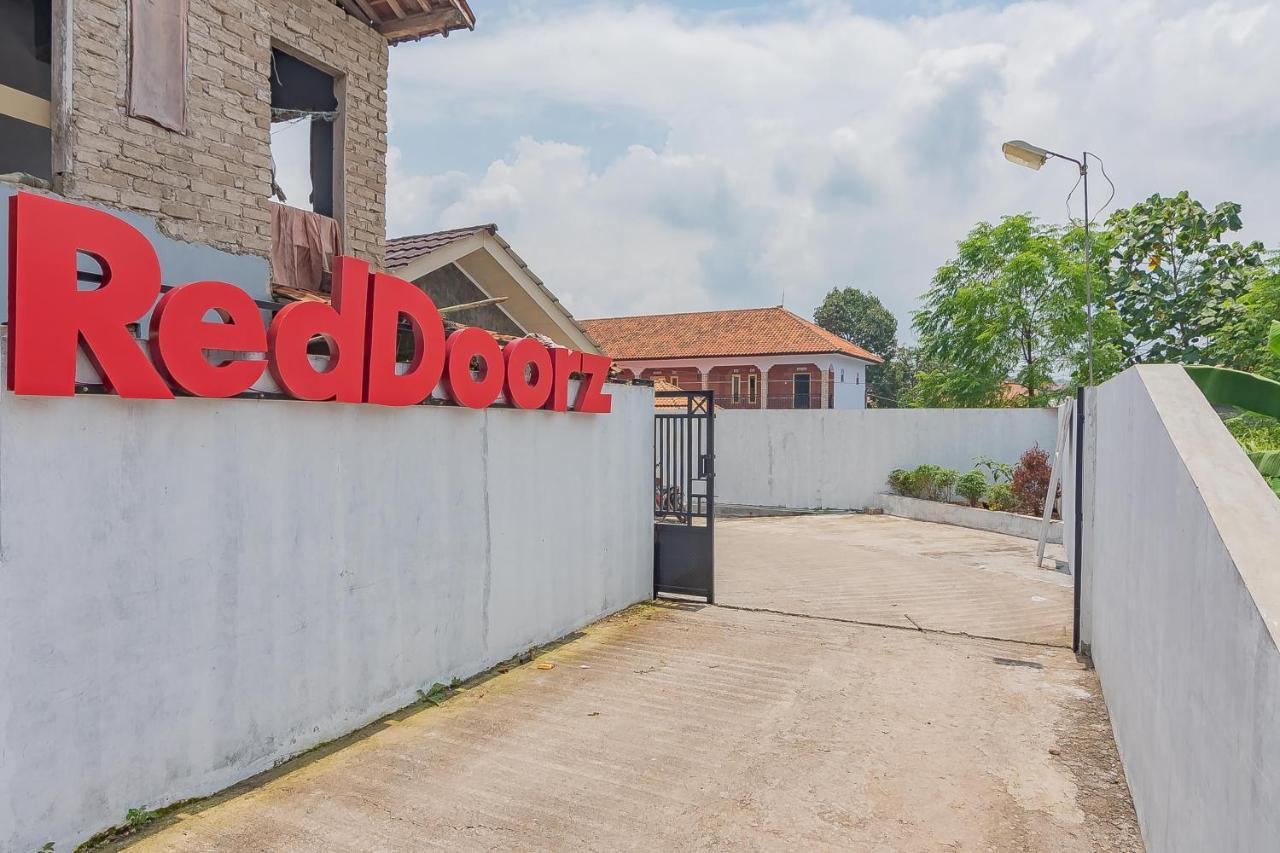 Reddoorz Syariah @ Tambak Mekar Street Subang Hotell Djalantjagak Eksteriør bilde