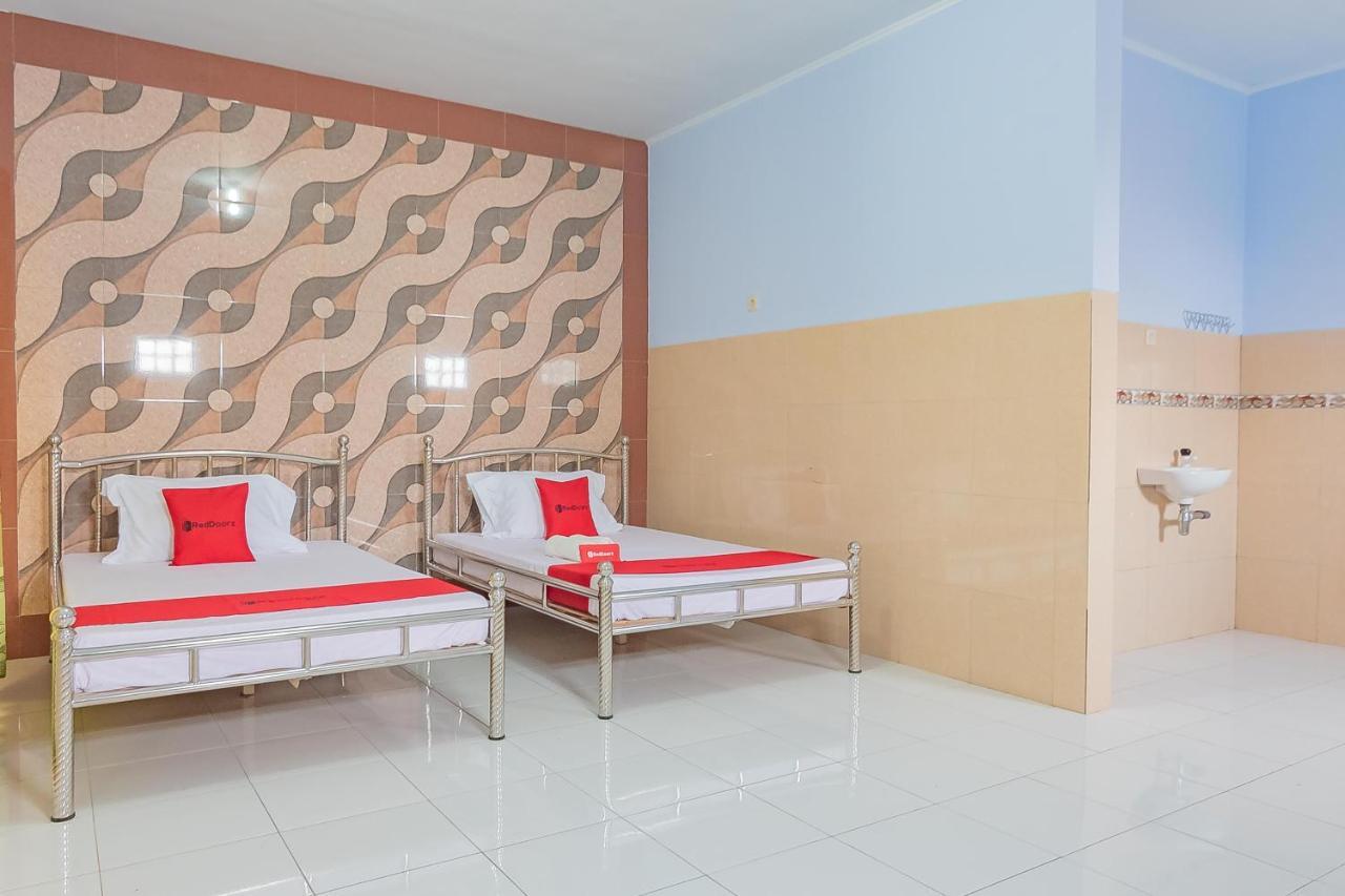 Reddoorz Syariah @ Tambak Mekar Street Subang Hotell Djalantjagak Eksteriør bilde